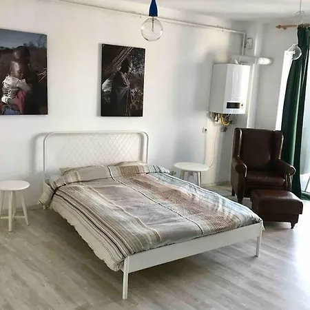 Apartman Beautiful Near The Center Of