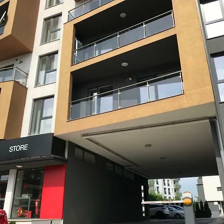 Beautiful Near The Center Of Apartment